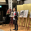 受賞の喜びと作品に携わった方々への感謝を語られる佐々木さん